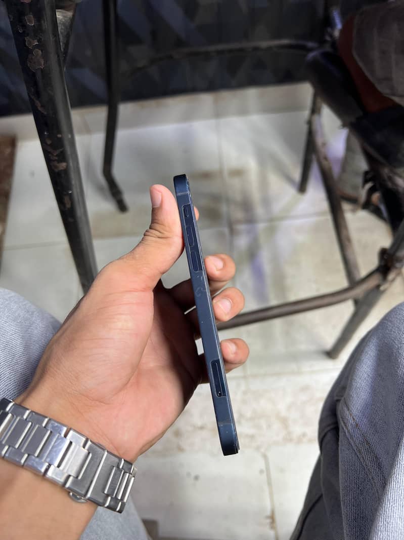 iPhone 12 5
