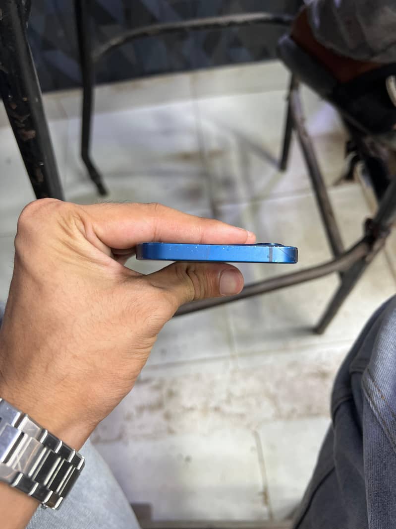 iPhone 12 9
