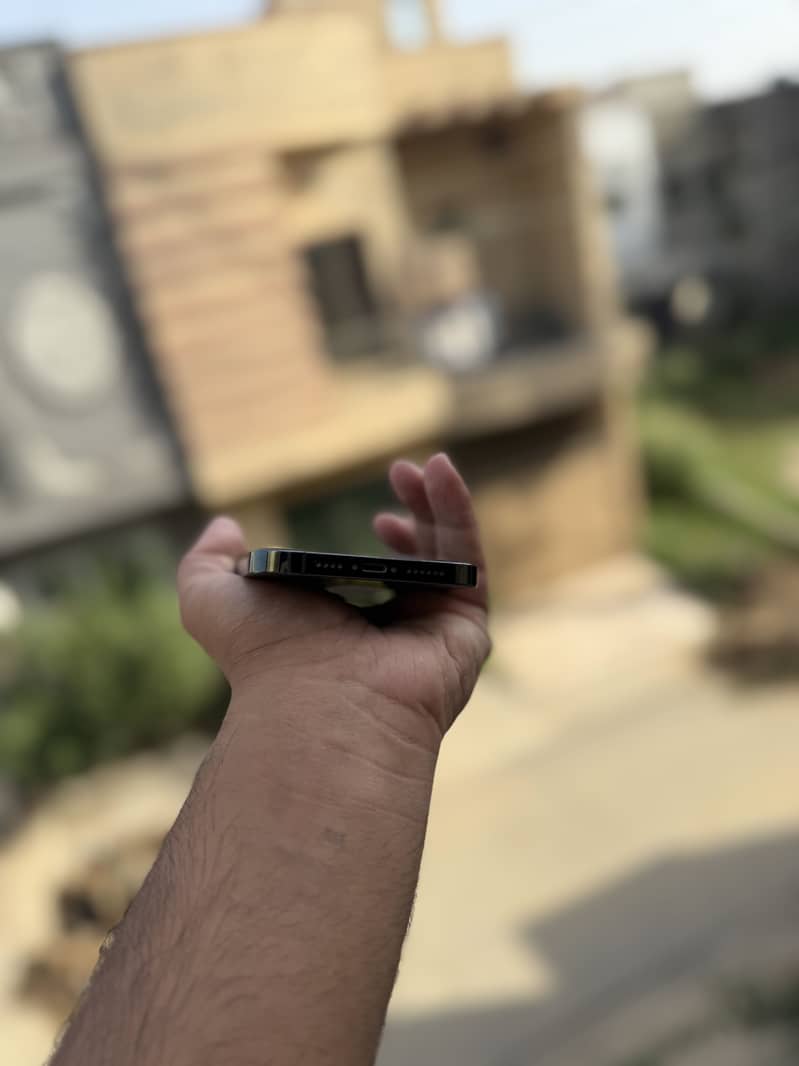 13 PRO MAX 4