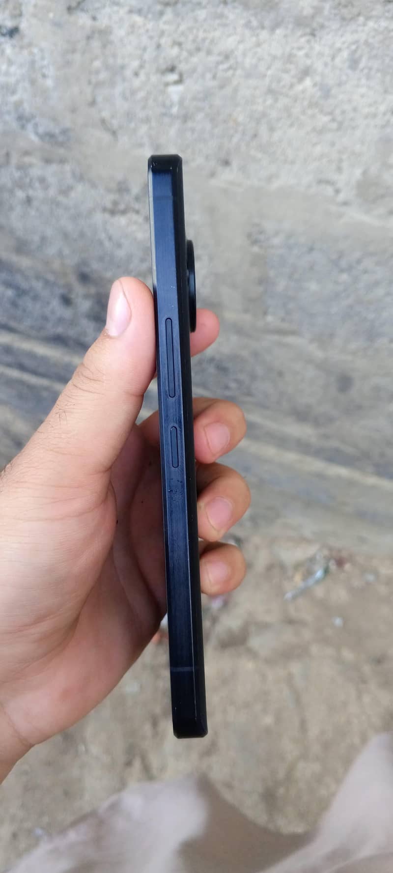 Sharp Aquos R7 5