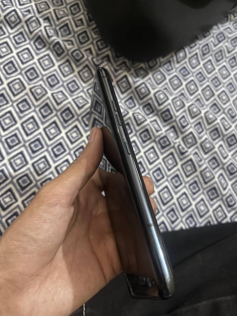 LG g8xthinq 4