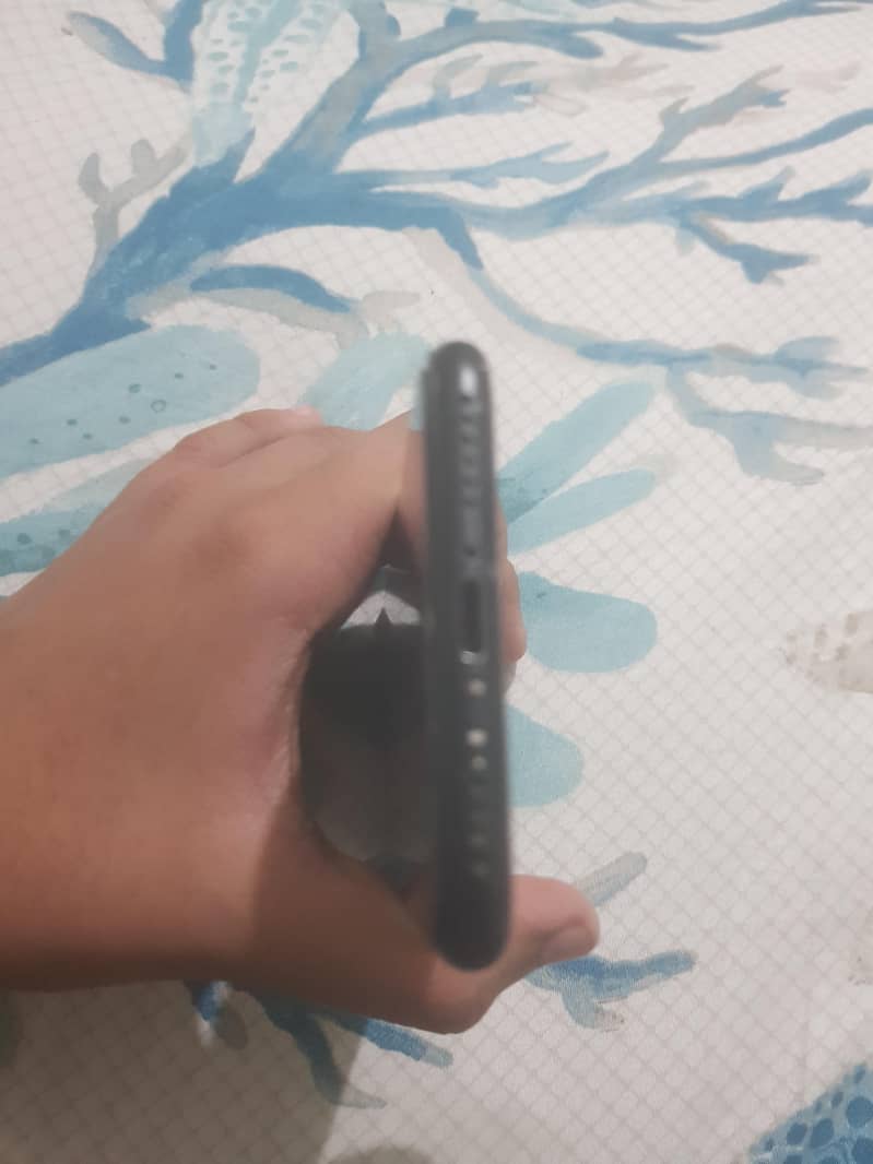 IPHONE 7 4