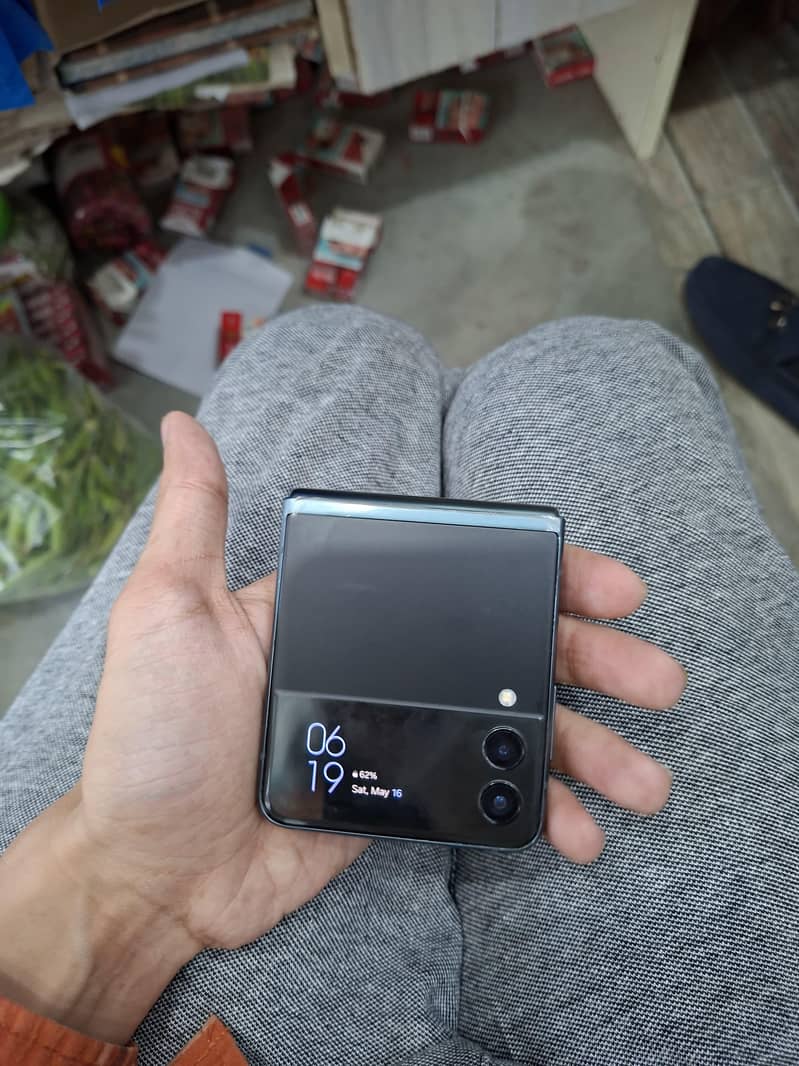 zflip 3 2