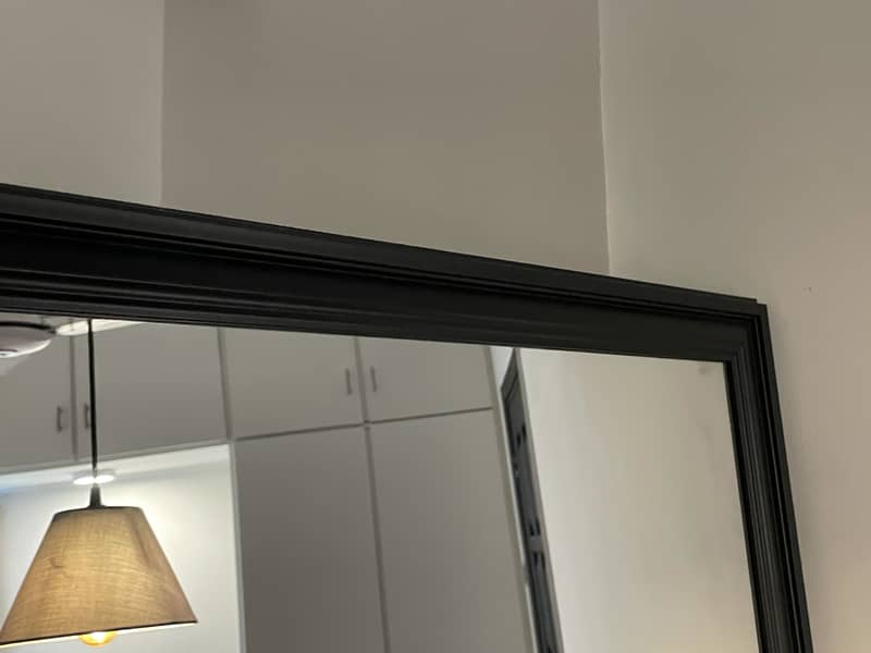 Black frame mirror 1