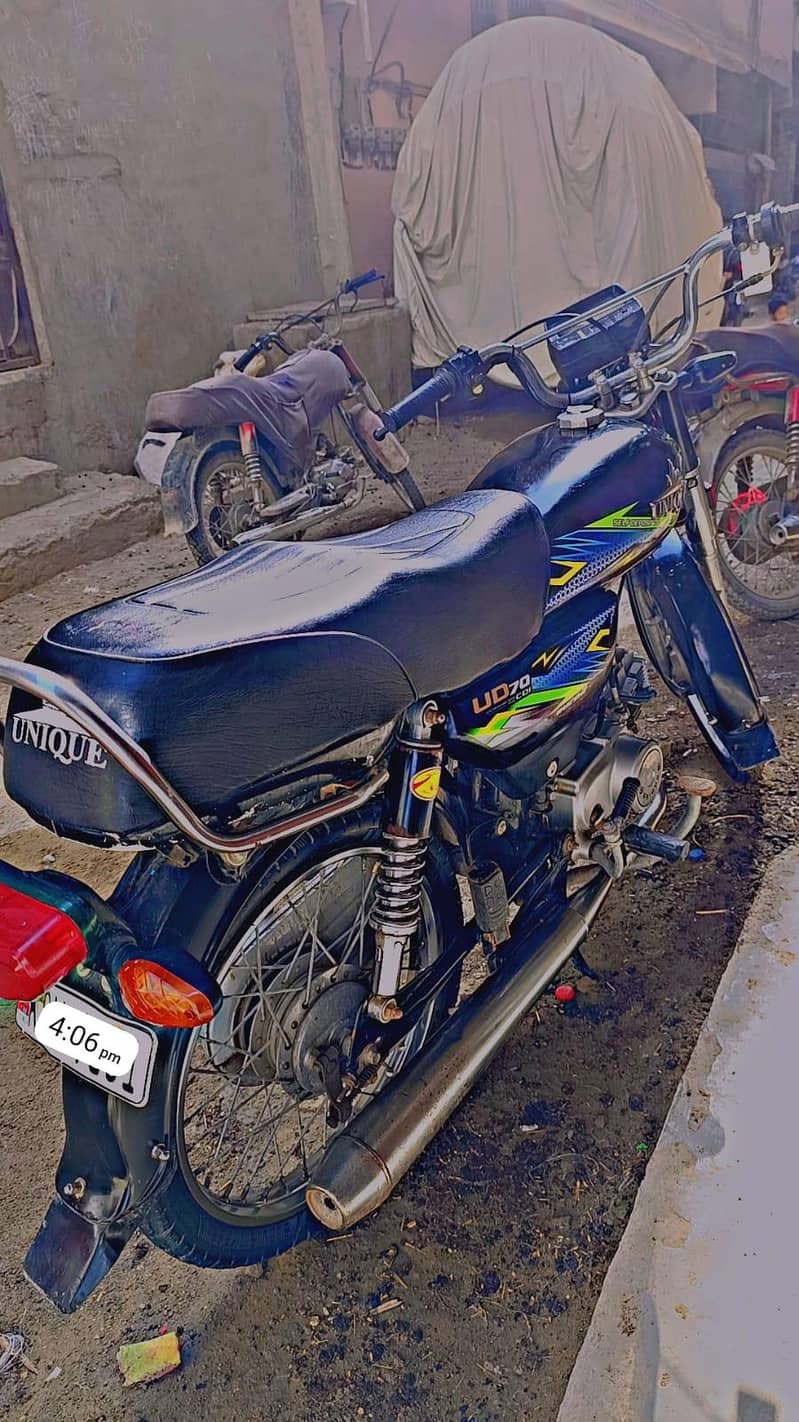 unique 03700016717 3