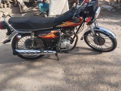 Honda 125 . Karachi number