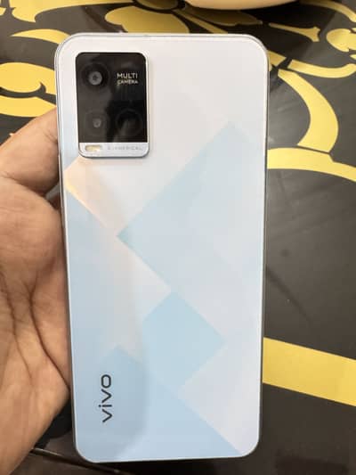 Vivo y21 4/64 one handed used good condition