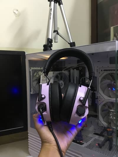 Selling gaming headphones 2 days use kiya hai 15 days se pare hai sirf