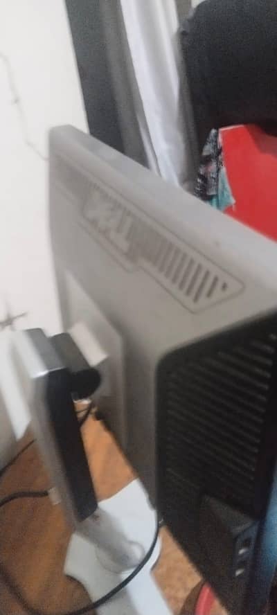 urgent sale dell monitor 19 inches