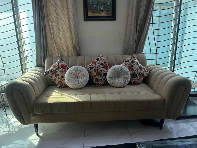 Spacious 6-Seater Sofa Set – Excellent Condition 3