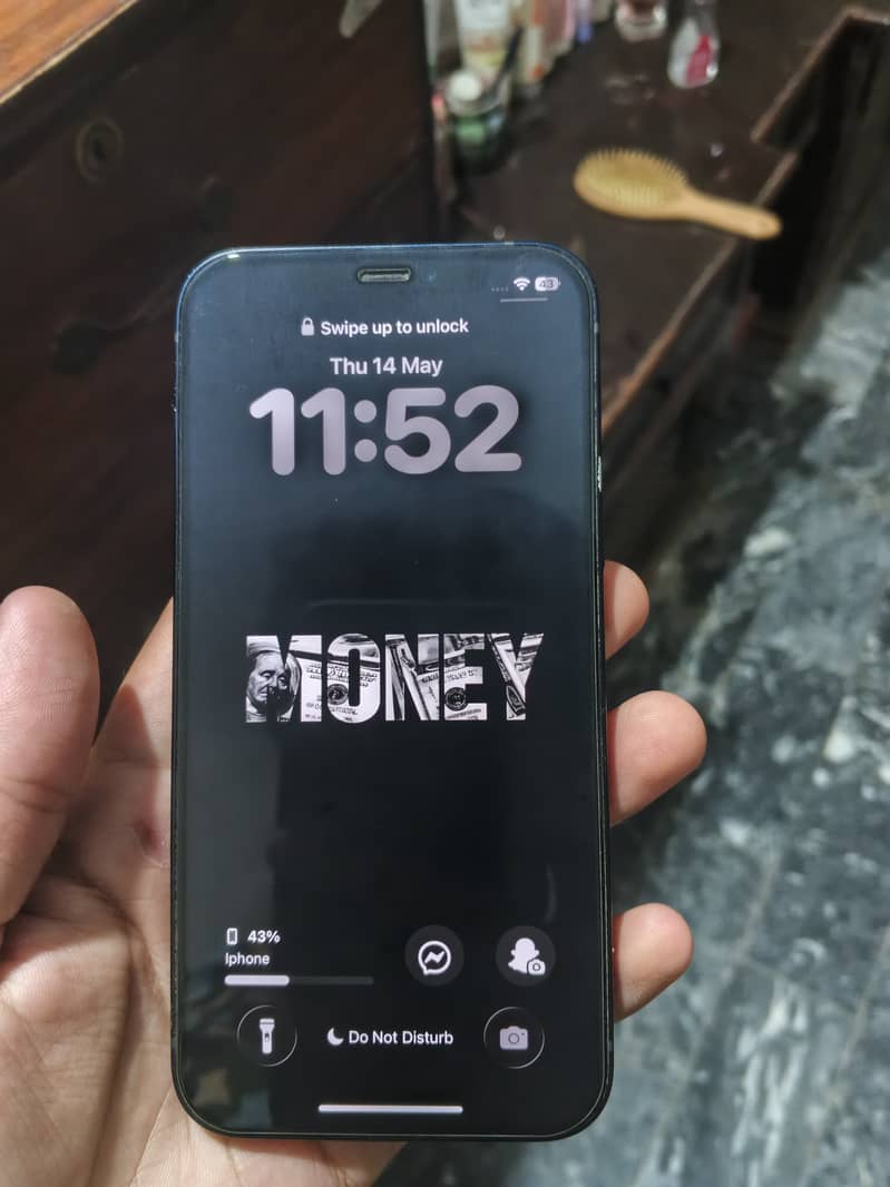 iPhone 12 1