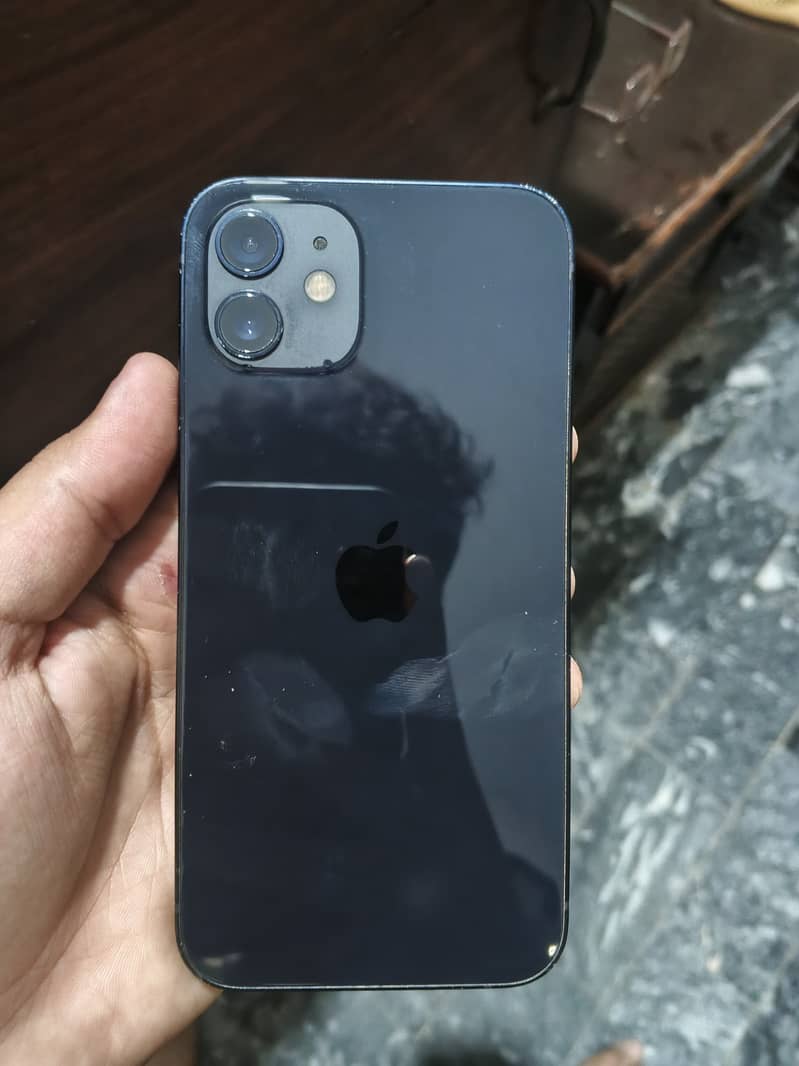 iPhone 12 3