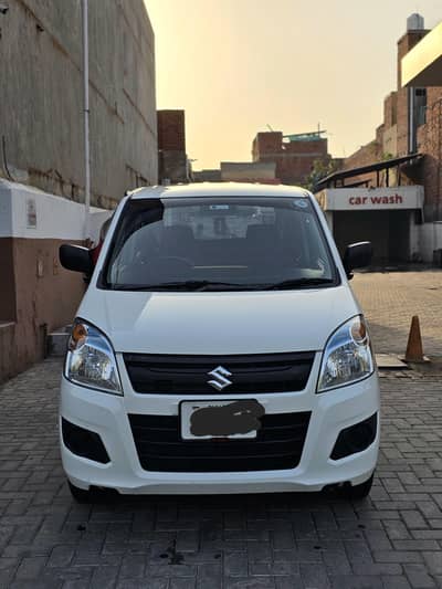 BRAND NEW SUZUKI WAGON R NOVEMBER 2023 MODEL. 33000KM USED. B2B GENUIN
