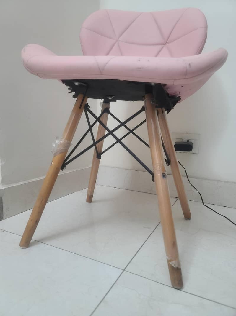 Diamond-patterned Eames-style dining chair 1