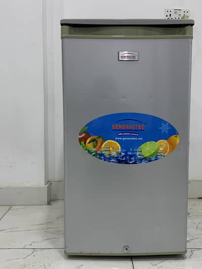 Generaltec Single door refrigerator