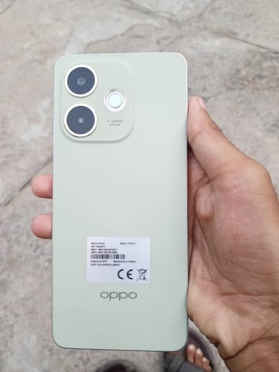 . oppoA5pro 5G 8GB/256GB Dimensity 6300 5800mAh. 50MP camera 6.67 FHD