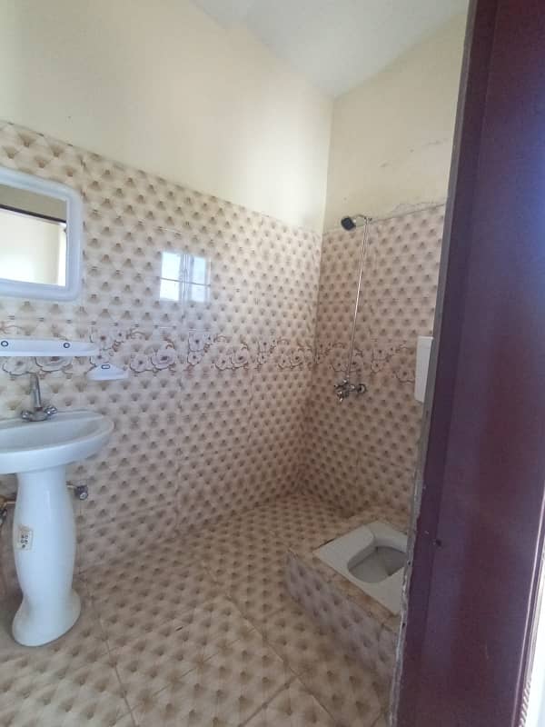 FLAT FOR RENT 4