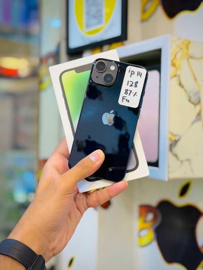 Apple iPhone 14 (128GB) — Midnight (Factory Unlocked LLA)
