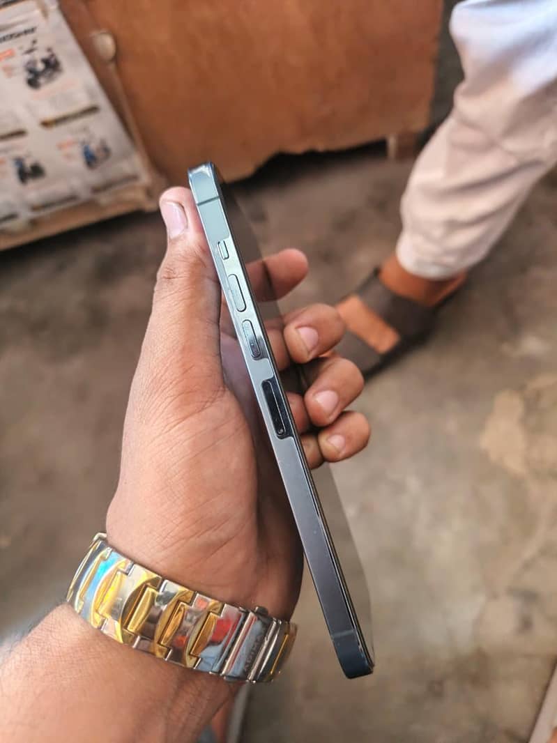 Iphone 13 pro max 5