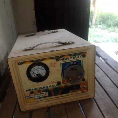 electric Heavy duty 10000 watts oniversal Automatic voLatage regulatar