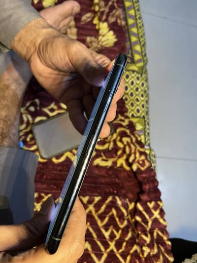 I want to Sell Iphone 11 Pro Max Pta Ofiicial