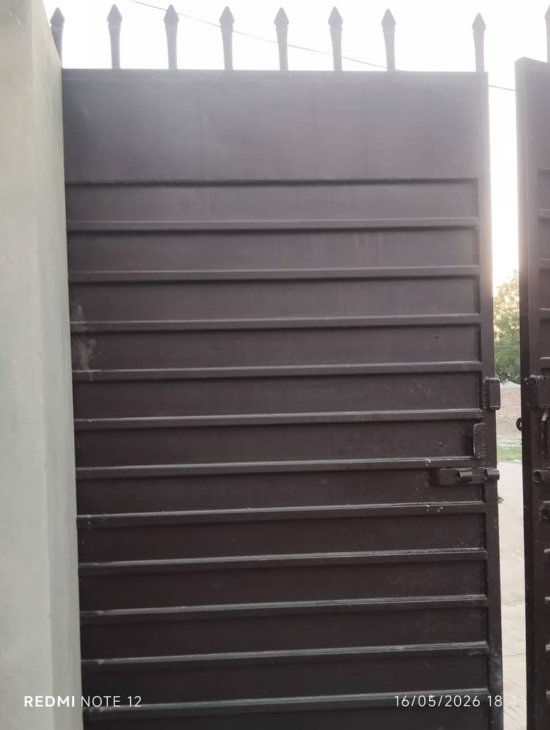 Main gate 3
