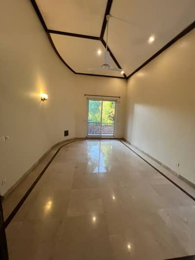 LUXURIOUS FULL HOUSE FOR RENT IN F-8