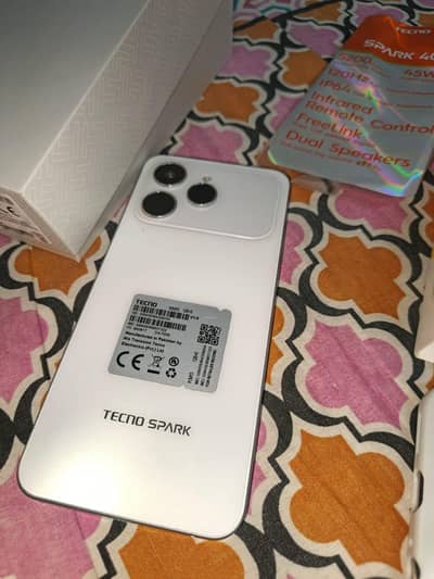 Tecno spark 40