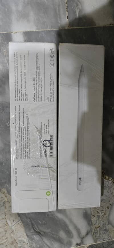apple pencil (USB-C) and apple pencil (simple)