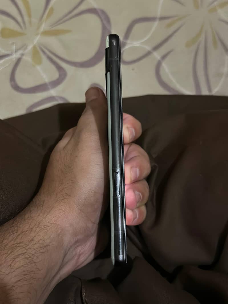 Google Pixel 6a 5