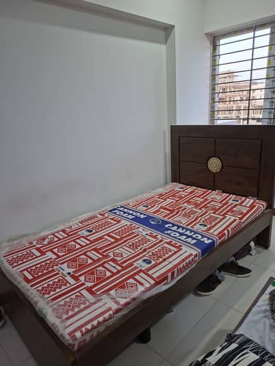 10/10 bed for sell. (bahria town icon) , with mattress