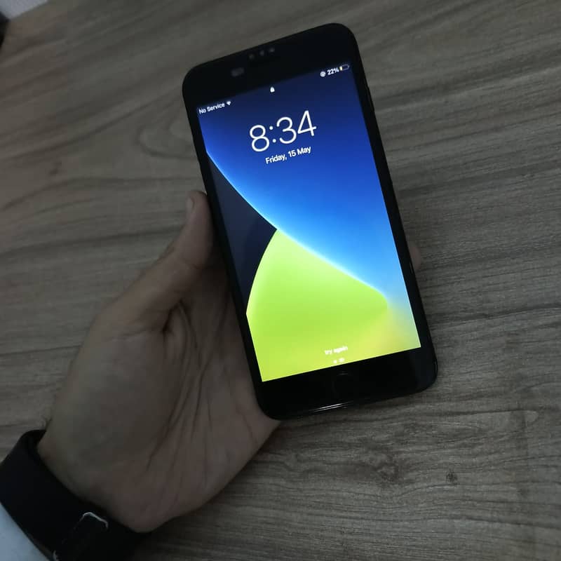 Apple iPhone 7 Plus 0
