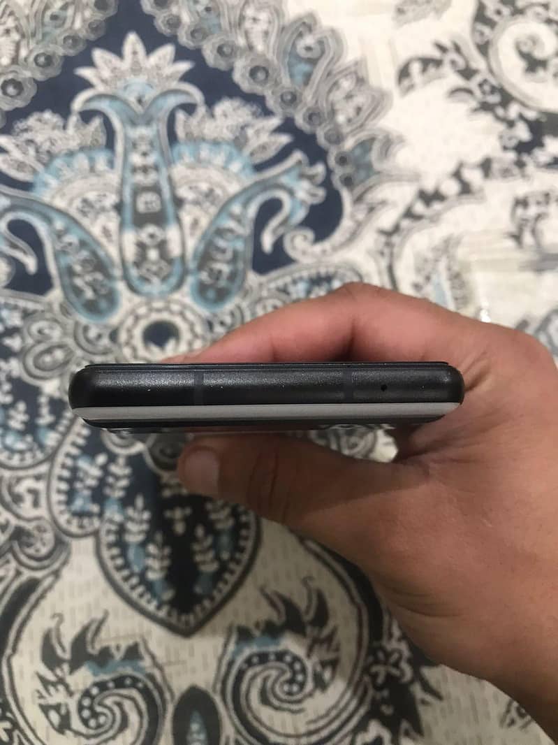 Google Pixel 6a 5