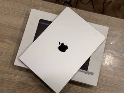 Macbook pro 14 inch M5