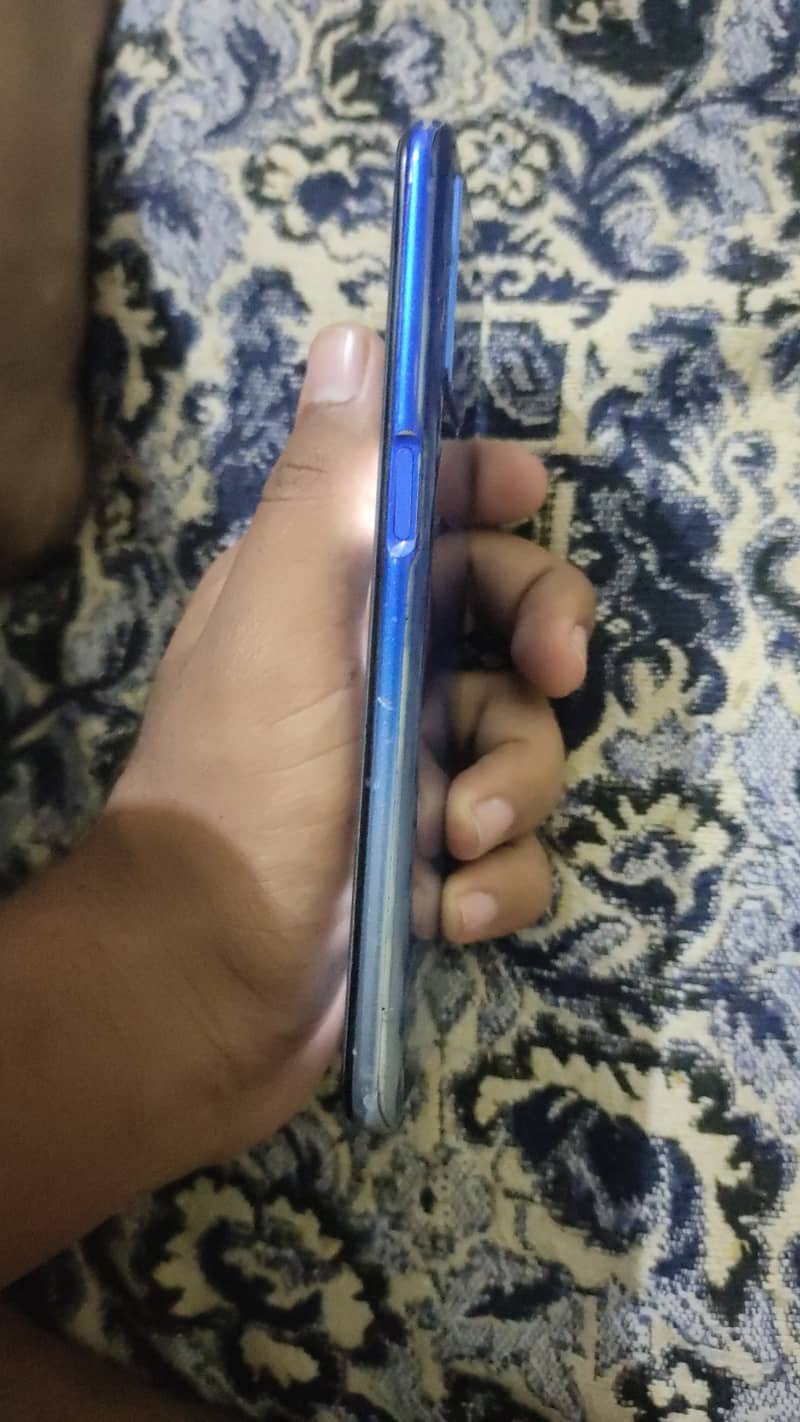 OPPO A54 4