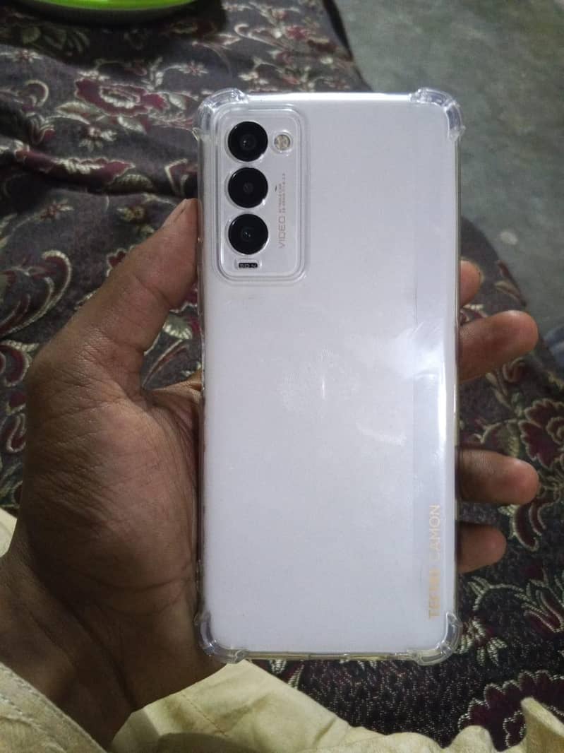 Tecno camon 18p 0