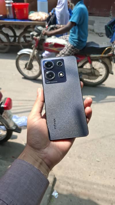*INFINIX NOTE 30 8+8/256 WITH BOX AND CHARGER DUAL 03265058898