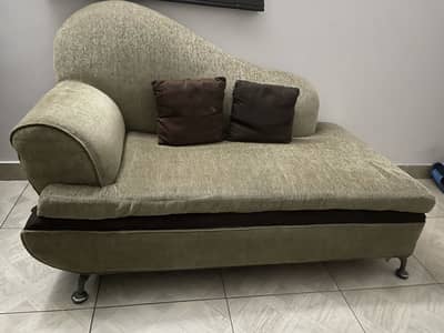 Couch in good condition (deewan)