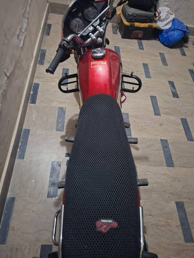 100 cc bike 10/10 condition