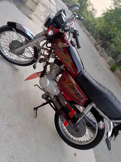Honda 125 model 2021 Very Good condition Home Use