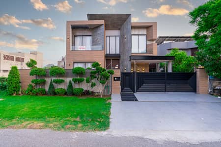 Fully Furnished 1 Kanal Modern Design Top Class House For Sale