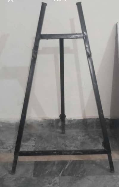 White board with foldable stand