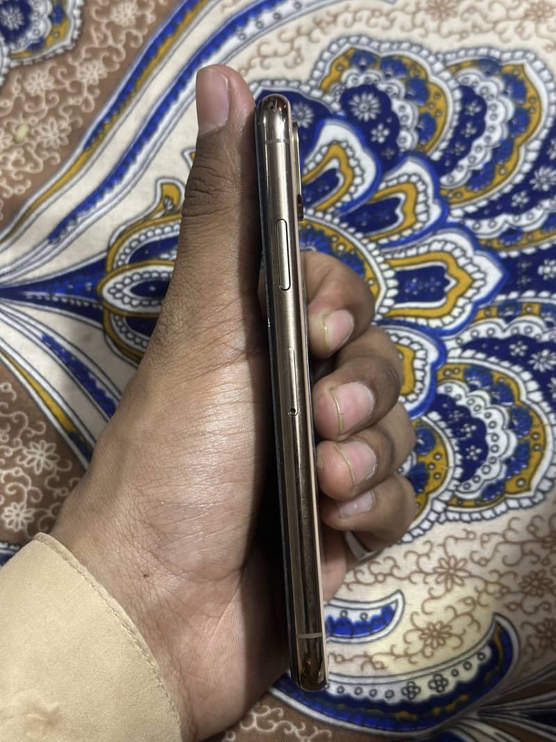 Iphone xs 3