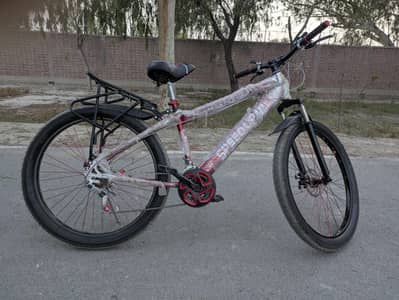 Road Bicycle: Smooth Ride,Disc Brakes, Japanese Gears, Strong Frame