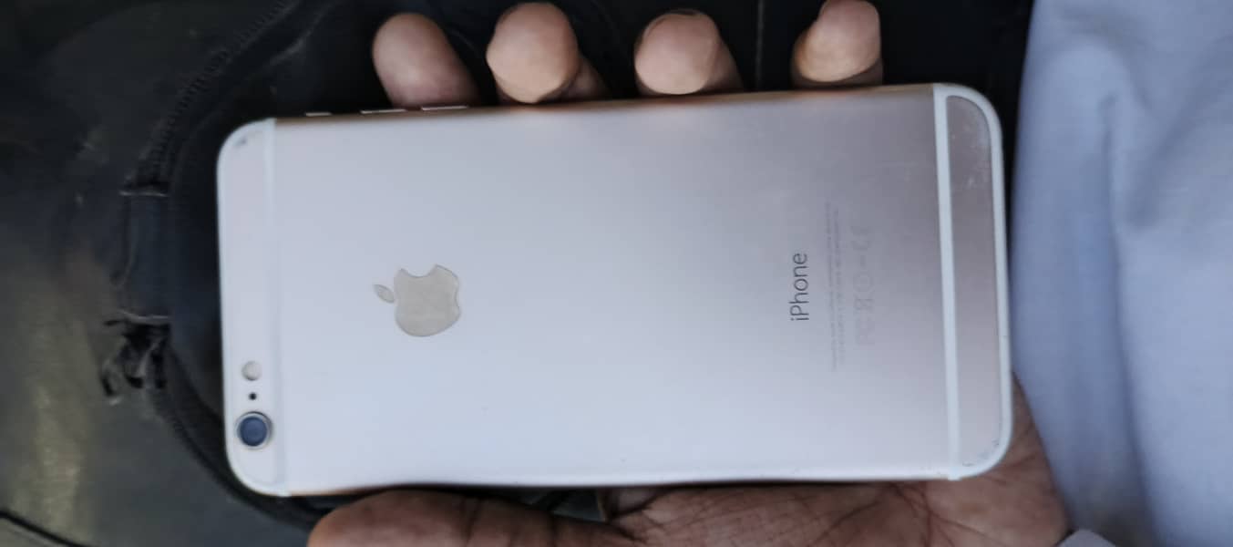 Apple iPhone 6 Plus 3