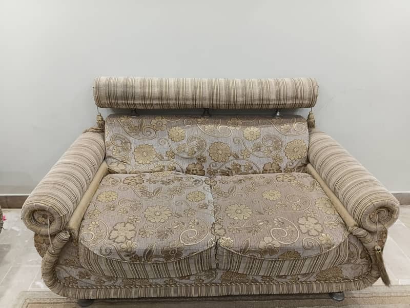 7 seater sofa 0