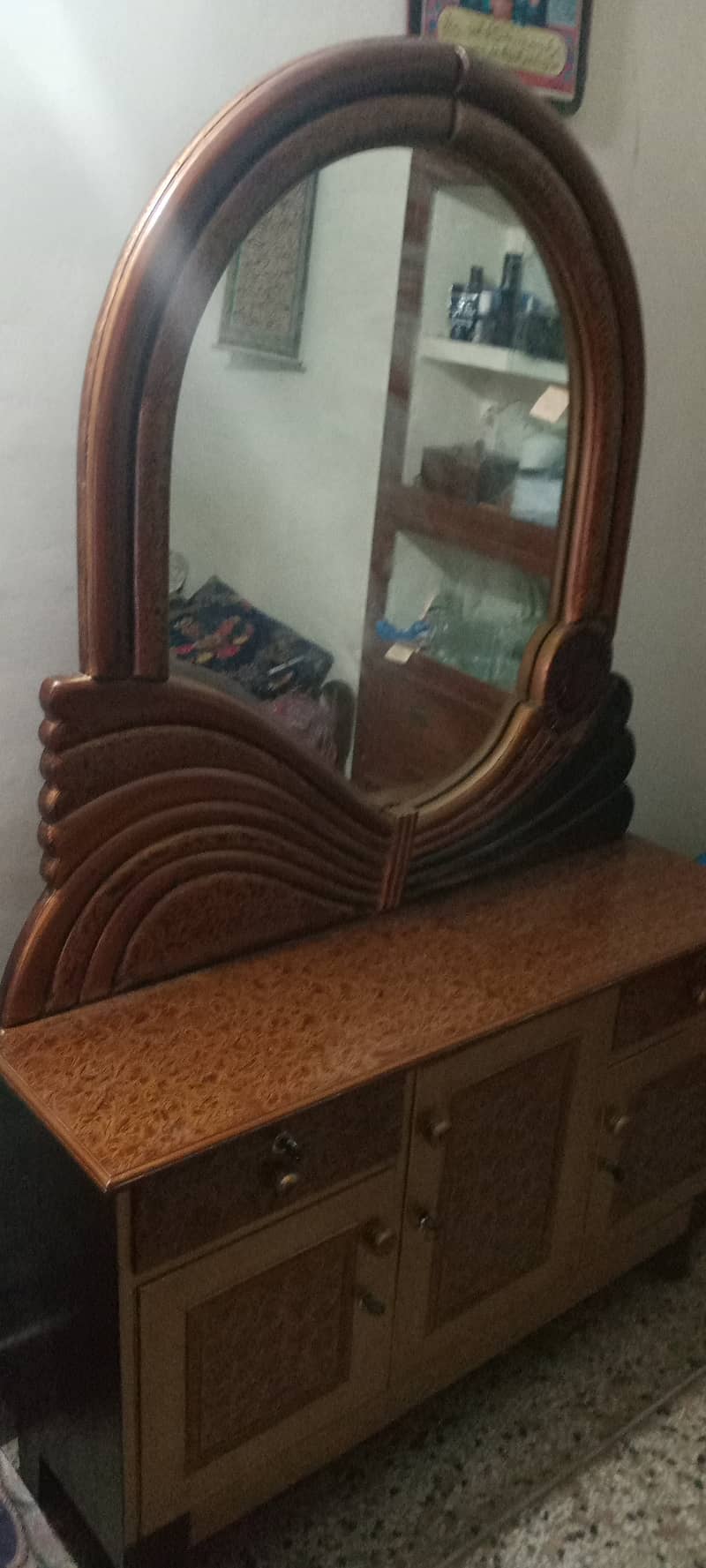 Dressing table 0