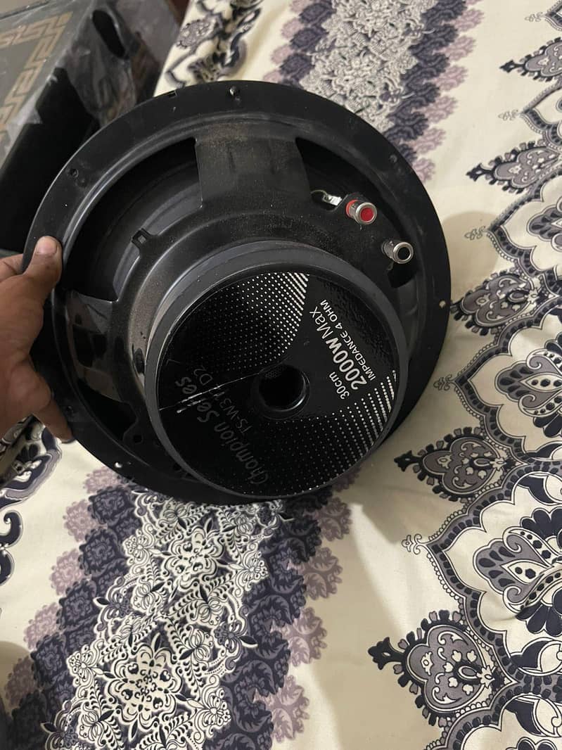 speakers 0