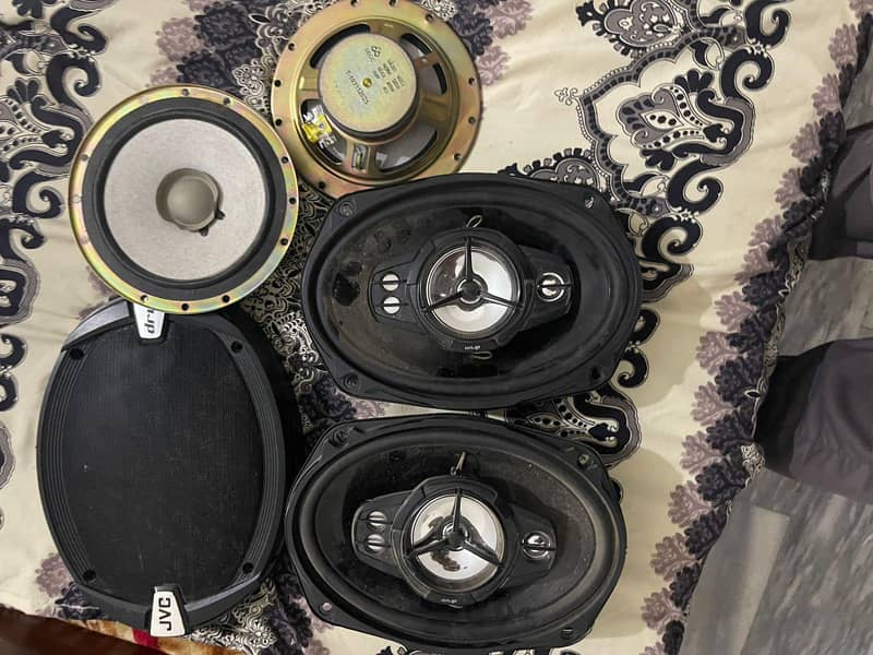 speakers 2