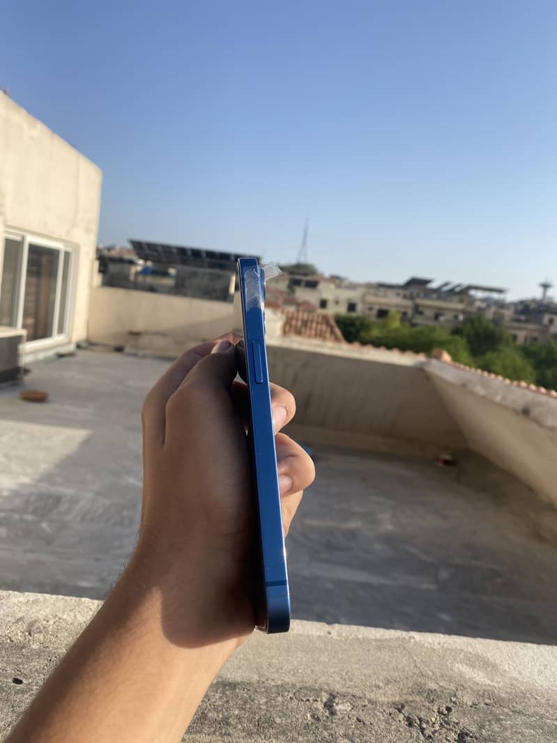 iPhone 13 2
